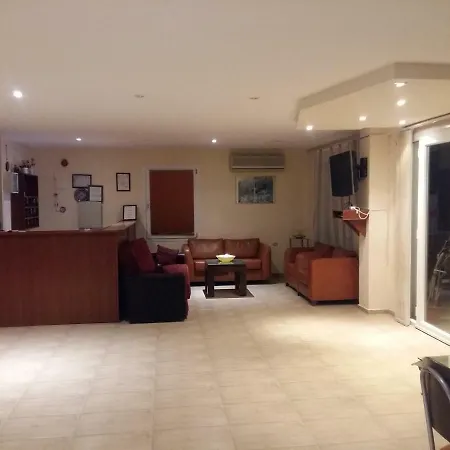 Mandarin Beach 3* איזמיר